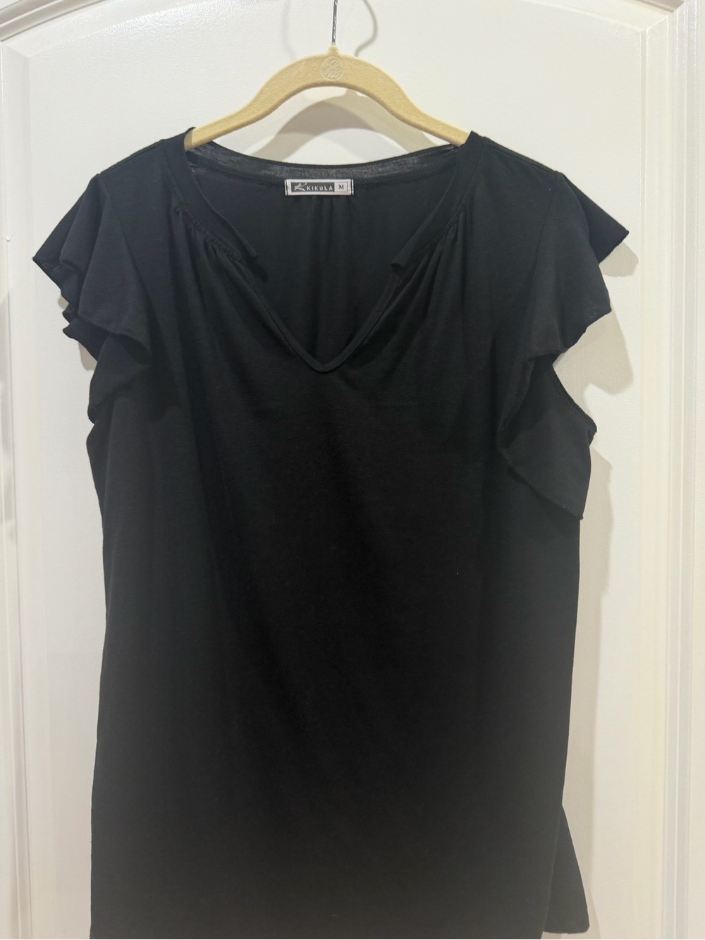 Kensie Black Ruffle Sleeve V-Neck Tunic Top